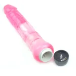 Vibrador curvo rosado abierto mostrando el compartimiento para la pila